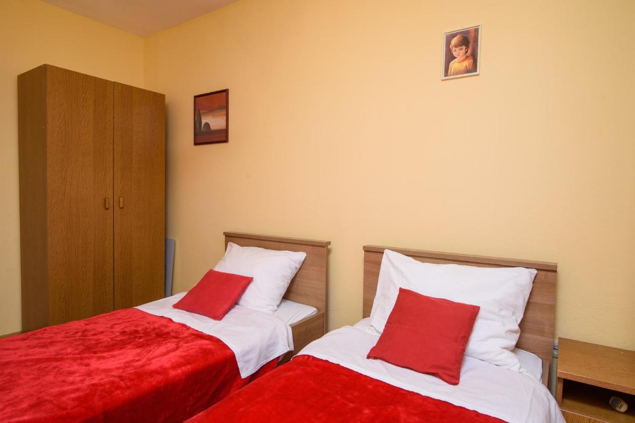 Apartmen Karmen 2 Traù Esterno foto