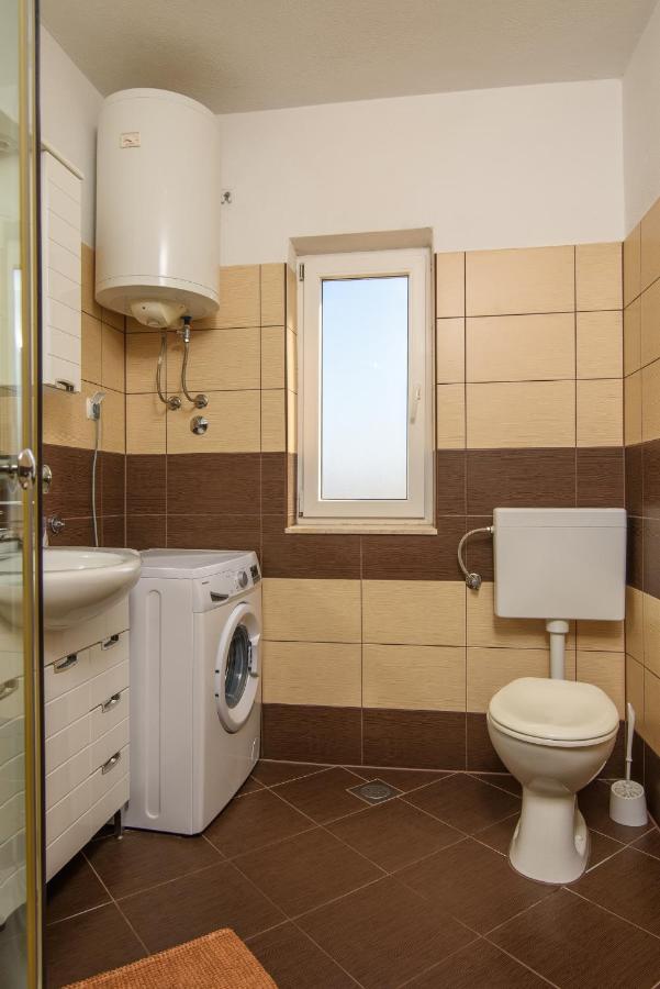 Apartmen Karmen 2 Traù Esterno foto